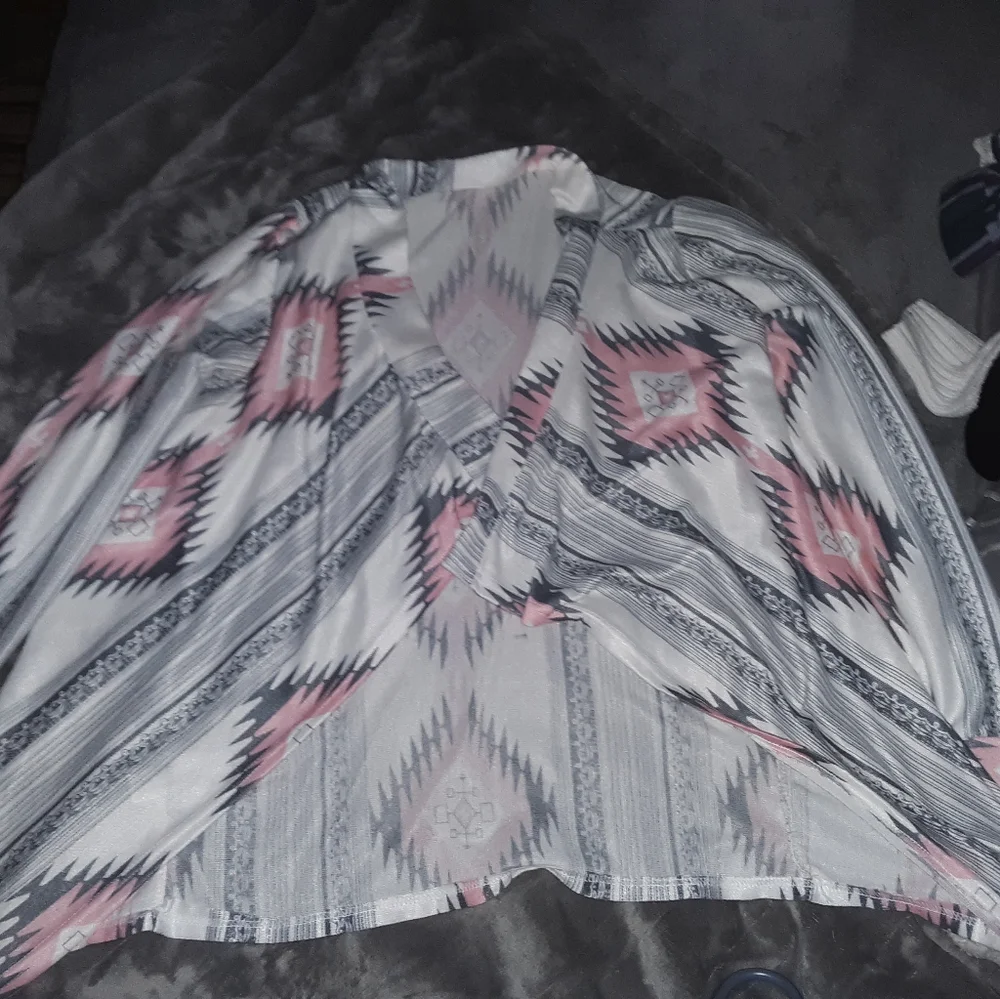 Patterned Shall - Picture 2 of 3